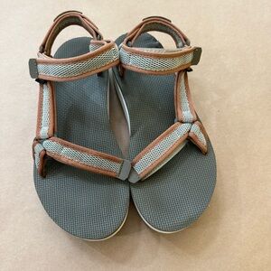 Women’s Teva Flatform Universal Mesh Sandals Beige and Olive Size 10